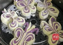 Illustration of how to make butterfly purple sweet potato buns 16