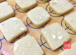 Illustration of how to make light cream peanut shortbread 7