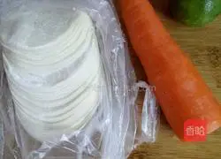 Carotene Illustration of how to make stuffed dumplings 1