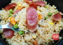 Illustration of how to make Cantonese sausage braised rice 8