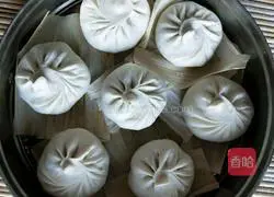 Illustration of how to make radish leaf pork buns 4