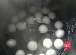 Illustration of how to make rose rice dumplings 3