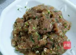 Illustration of how to make wontons 5