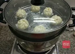 Illustration of how to make radish and pork buns 12