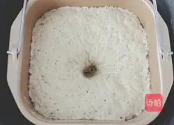 Illustration of how to cut steamed buns with whole wheat bean dregs knife 3