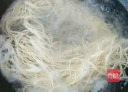 Illustration of how to make scallion oil noodles 10