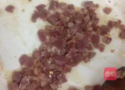 Illustration of how to make bacon and egg fried rice 3