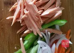 Ham and cheese omelette Illustration of how to do it 1