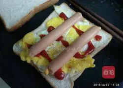 Illustration of homemade breakfast sandwich 11