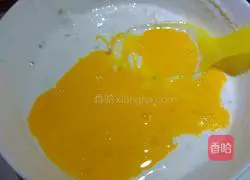 Illustration of how to make shredded potato egg pancake 5