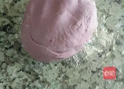 Illustration of how to make purple sweet potato, pork and green onion dumplings (purple sweet potato skin) 2