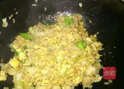 Home-style egg fried rice recipe 8