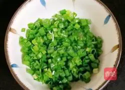 Illustration of how to make fried rice with baby cabbage and meatballs 4