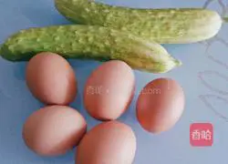 Illustration of how to make cucumber and egg vegetarian dumplings 1