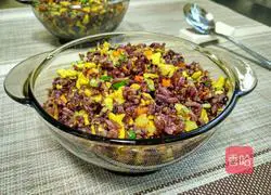 Illustration of three-color quinoa, vegetable and egg fried rice 15