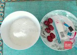 Illustration of how to make jujube steamed buns 1