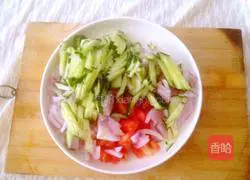 Laoganma Mix Illustration of how to make noodles 3