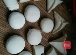 Illustration of how to make steamed buns with sugar horn oil rolls 12
