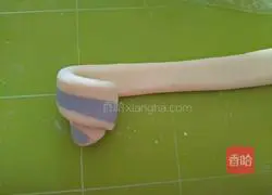 Illustration of how to make conch-shaped steamed buns with meat buns 10