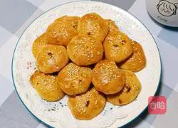 Illustration of how to make walnut and red date cakes 16