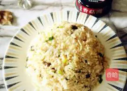Illustration of how to make fried rice with onion, fragrant and hada grains and mushroom sauce 8