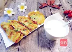 Illustration of how to make ham sausage and egg pancake 10