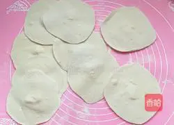 Illustration of how to make pork and radish buns 15