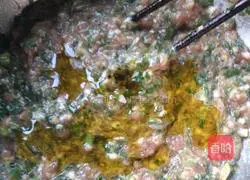 Illustration of making dumplings stuffed with pork and celery 10