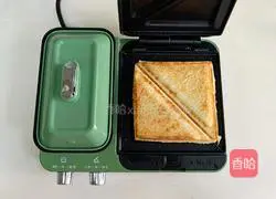 Chocolate Banana Sandwich Recipe Illustration 7