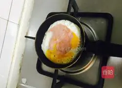 Illustration of how to make avocado sandwich 3