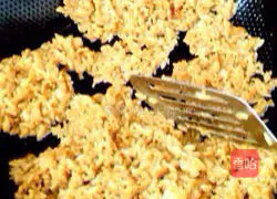 Illustration of how to make Gege brand soy sauce fried rice 4