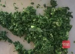 Illustration of how to make shepherd's purse wontons 6