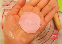 Illustration of how to make dragon fruit dumplings 7