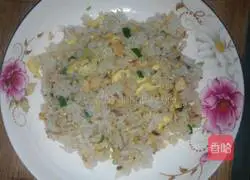 Illustration of how to make egg fried rice 11