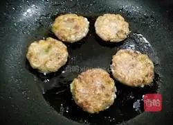 Illustration of how to make fried fish cakes 8