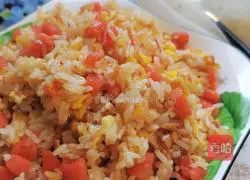 Illustration of how to make ham, sausage and egg fried rice 11