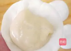 Illustration of how to make egg-filled pancakes 4