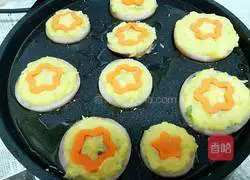 Illustration of how to make various green onion potato cakes 7