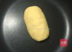 Illustration of how to make tomato, egg and bean noodles 1