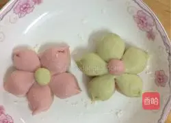 Illustration of how to make flower steamed buns 6