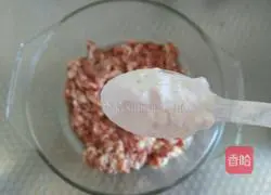 Illustration of how to make beef sauce noodles 4