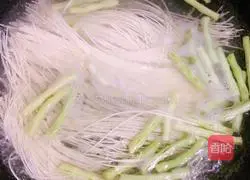 Illustration of cooking noodles 4