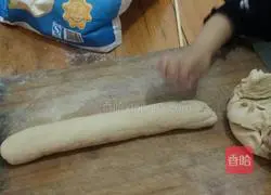 Illustration of how to make brown sugar steamed buns 3