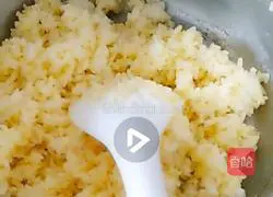 Illustration of how to make bacon and assorted fried rice 2