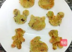 Illustration of how to make cartoon vegetable egg pancake 5