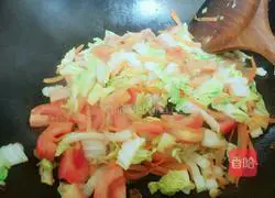 Illustration of how to make vegetable soup noodles 9