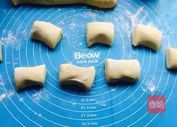 Illustration of how to make double-flavored whole-grain steamed buns 8