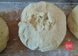 Illustration of how to make flowering brown sugar steamed buns 6