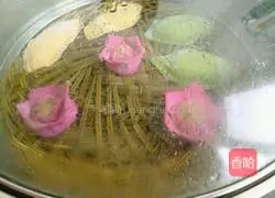 Illustration of how to make mutton dumpling stuffing 17