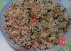 Illustration of how to make vegetable fried rice 6